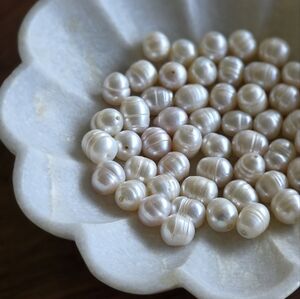 10-11mm White Rice Ringed Pearl Beads